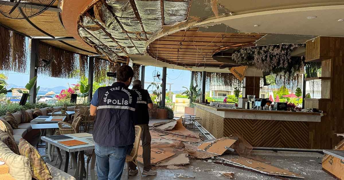 FETHİYE'DE RESTORANIN TAVANI ÇÖKTÜ: 5 YARALI