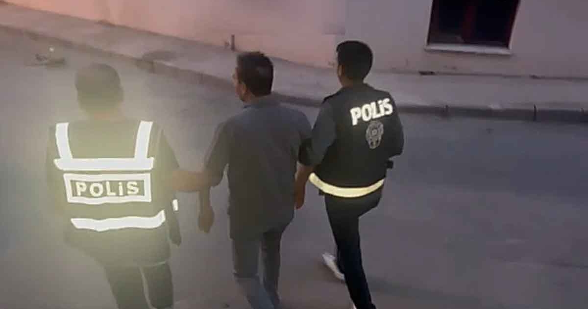 İZMİR BÜYÜKŞEHİR'DEKİ YOLSUZLUK OPERASYONUNA İLİŞKİN GÖRÜNTÜLER PAYLAŞILDI