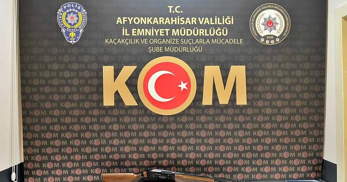 POLİSTEN RUHSATSIZ SİLAH OPERASYONU