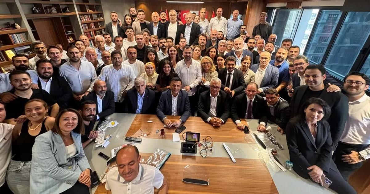 CHP İSTANBUL İL BAŞKANLIĞI TAŞINDI