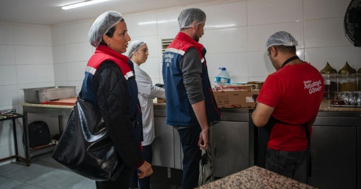 KUŞADASI BELEDİYESİ HALK SAĞLIĞIYLA OYNAYANLARI AFFETMİYOR