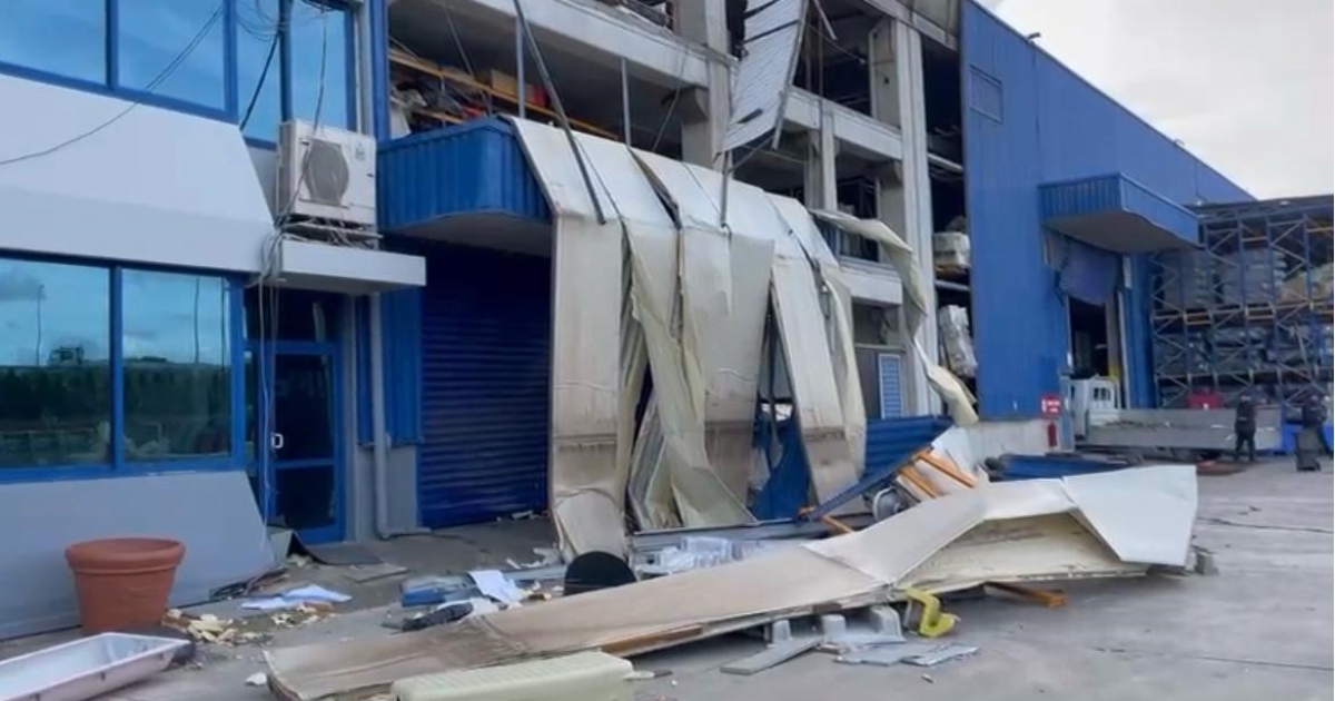 AFAD BAŞKANI PEHLİVAN’DAN HORTUM FELAKETİ YAŞANAN KEMALPAŞA‘DA İNCELEME