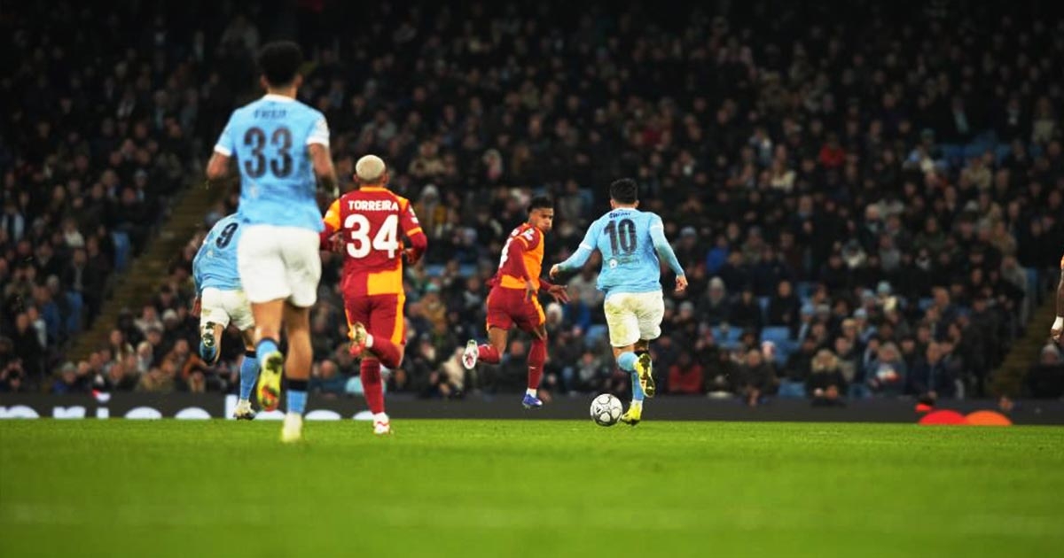 GALATASARAY MANCHESTER CITY DEPLASMANINDA MAĞLUP OLSA DA TURU GEÇTİ
