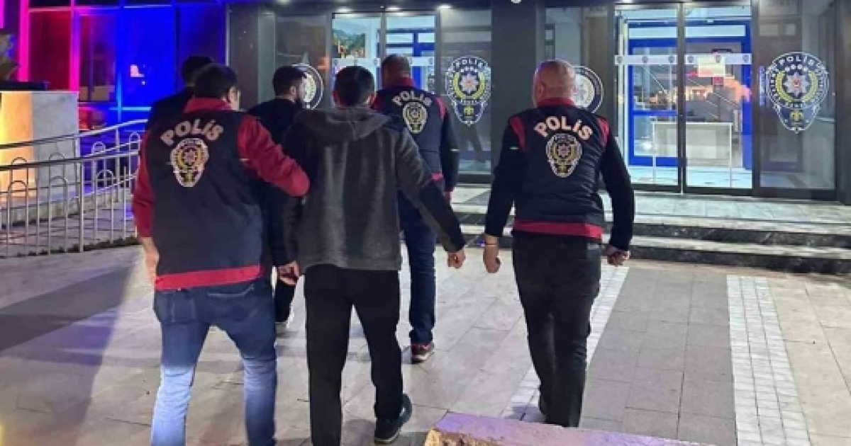 ‘KASTEN ÖLDÜRME’ SUÇUNDAN ARANAN 2 ŞAHIS YAKALANDI
