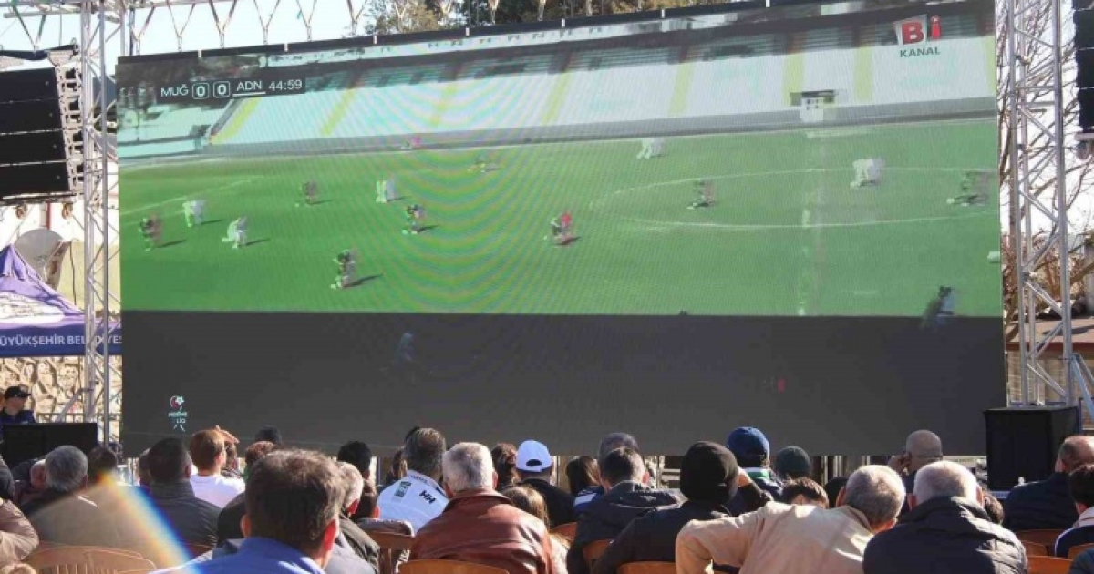 SEYİRCİ YASAĞI TARAFTARI DURDURAMADI
