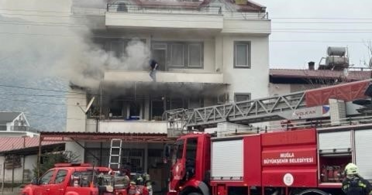FETHİYE’DE EV YANGINI
