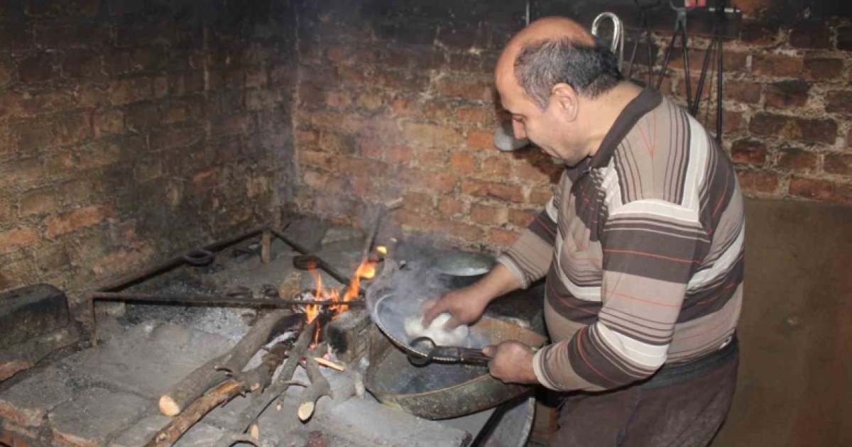 YARIM ASIRLIK KALAY USTASI ‘ÇIRAK’ SIKINTISINA DİKKAT ÇEKTİ

