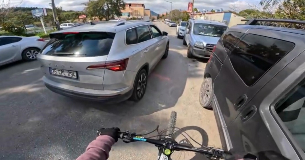 BİSİKLETLİ GENCİ SIKIŞTIRIP ARACINDAN İNEN SÜRÜCÜYE 180 BİN LİRA CEZA