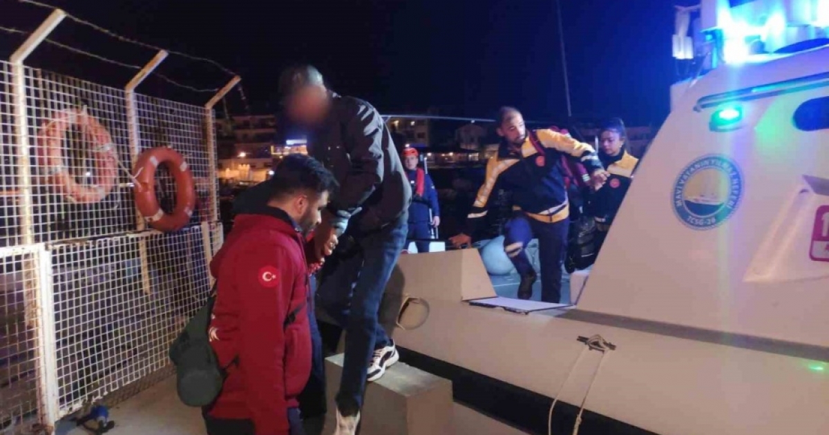 DENİZİN ORTASINDA ZAMANLA YARIŞ
