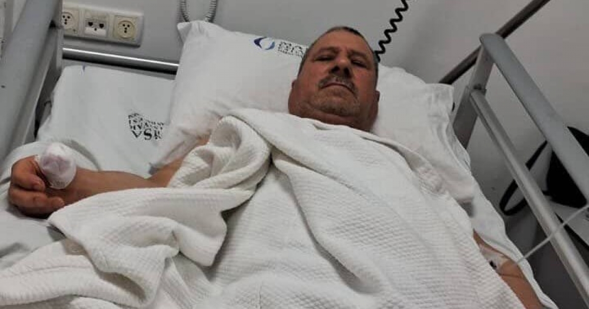 BAŞIBOŞ KÖPEKLERİN SALDIRISINA UĞRAYAN ADAMIN BAŞ PARMAĞI KOPTU