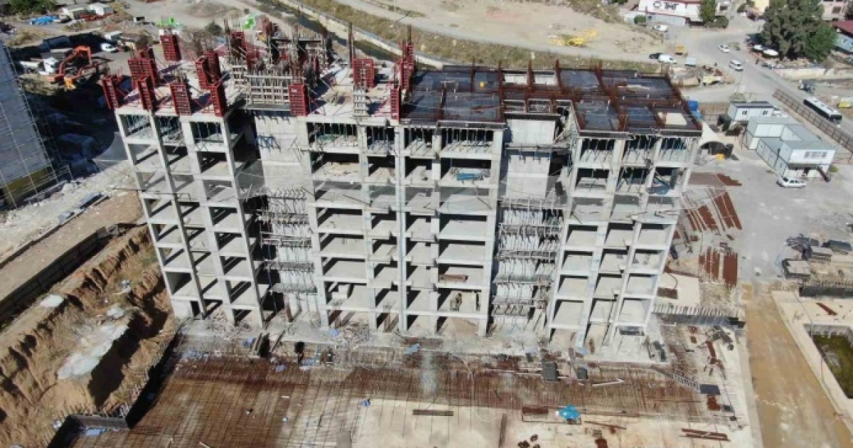 İZMİR’DE İZBETON SORUŞTURMASINDA 9 ŞÜPHELİ ADLİYEYE SEVK EDİLDİ