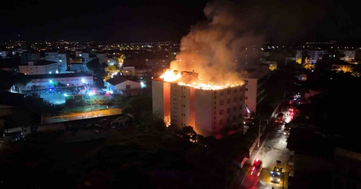 NAZİLLİ FEN LİSESİ YURDUNDA YANGIN PANİĞİ: 46 ÖĞRENCİ TAHLİYE EDİLDİ
