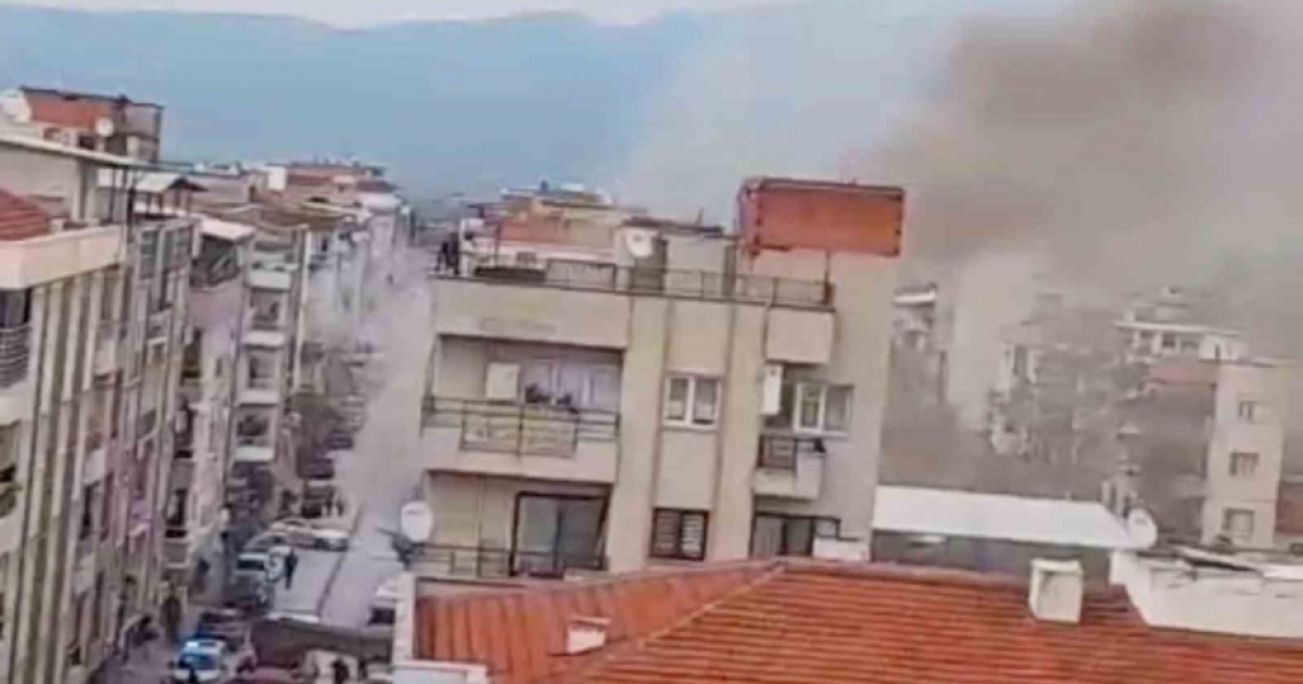 EVİNİ ATEŞE VERDİ, KAÇARKEN YAKALANDI
