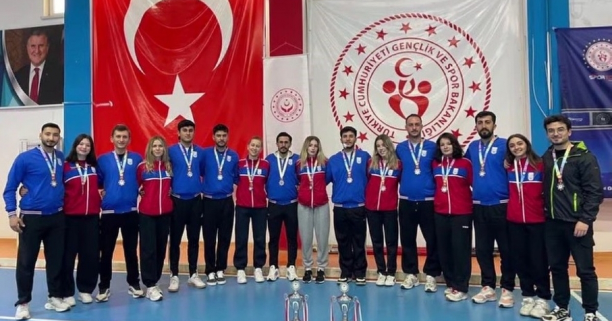 MSKÜ HOKEYDE TÜRKİYE İKİNCİSİ OLDU
