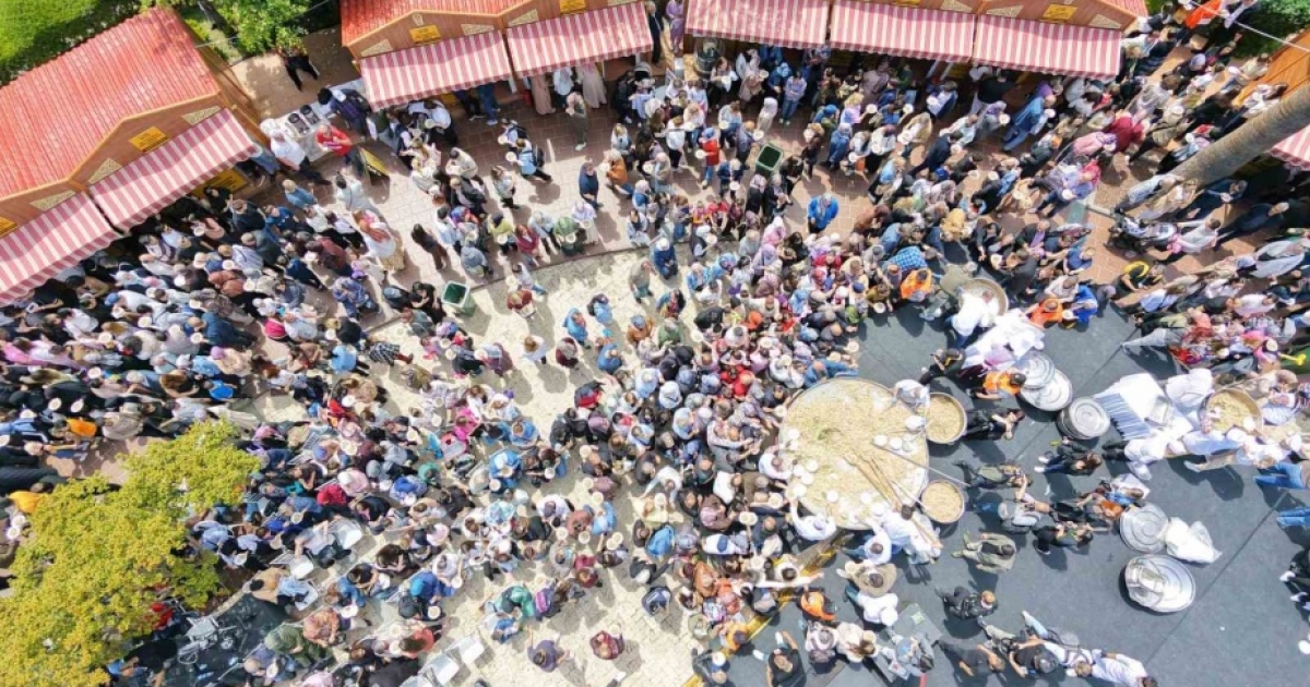 MANİSA’DA 2 TON BAHAR PİLAVI DAĞITILDI
