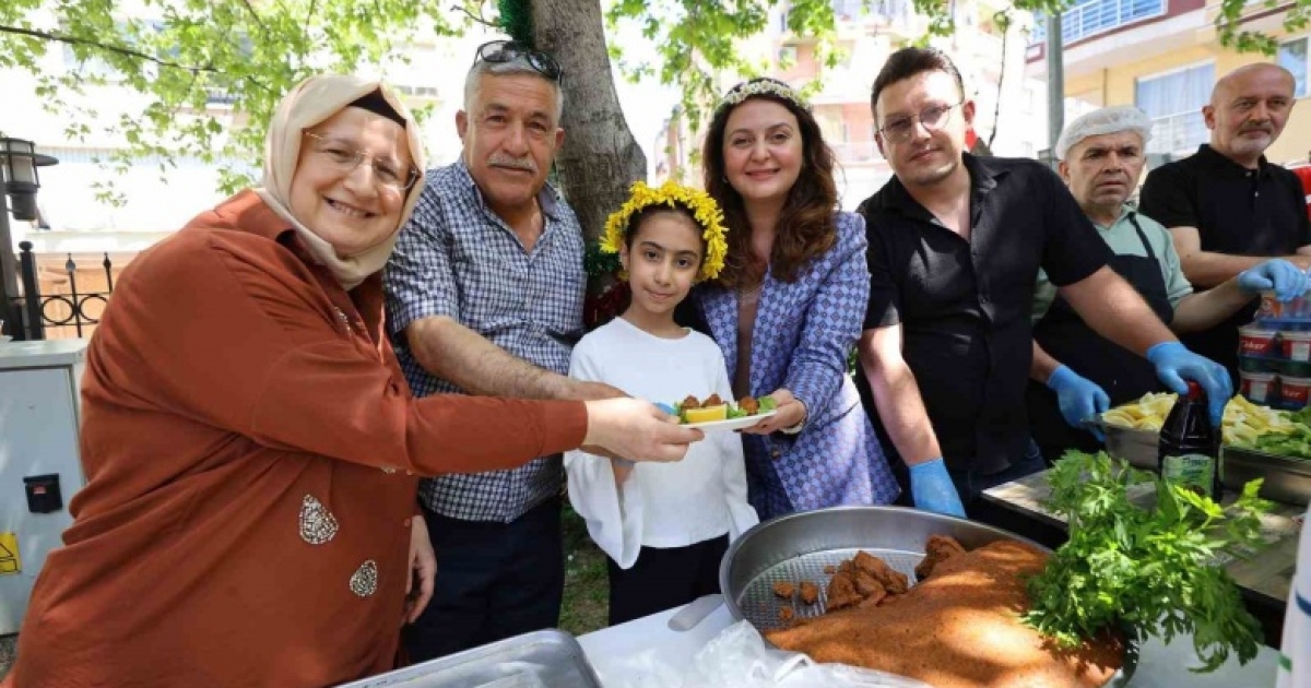 MİNİK ZEYNEP’İN ÇİĞKÖFTE HAYALİ GERÇEK OLDU
