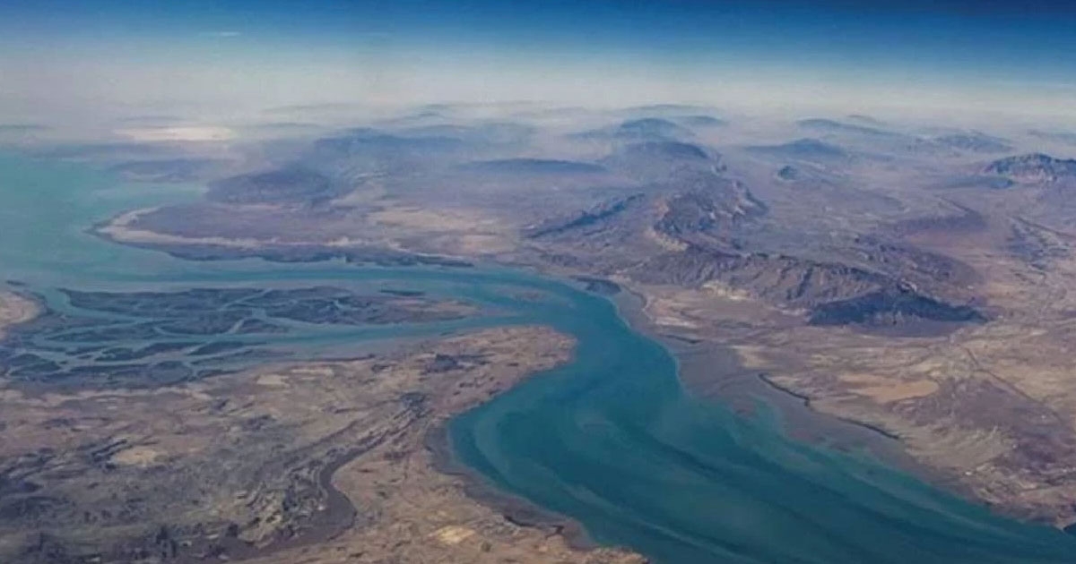 İRAN HÜRMÜZ'Ü YENİDEN KAPATTI 