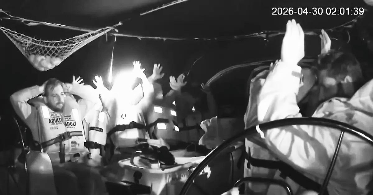 İSRAİL ORDUSU SUMUD FİLOSU'NA SALDIRDI: 7 TEKNE ELE GEÇİRİLDİ