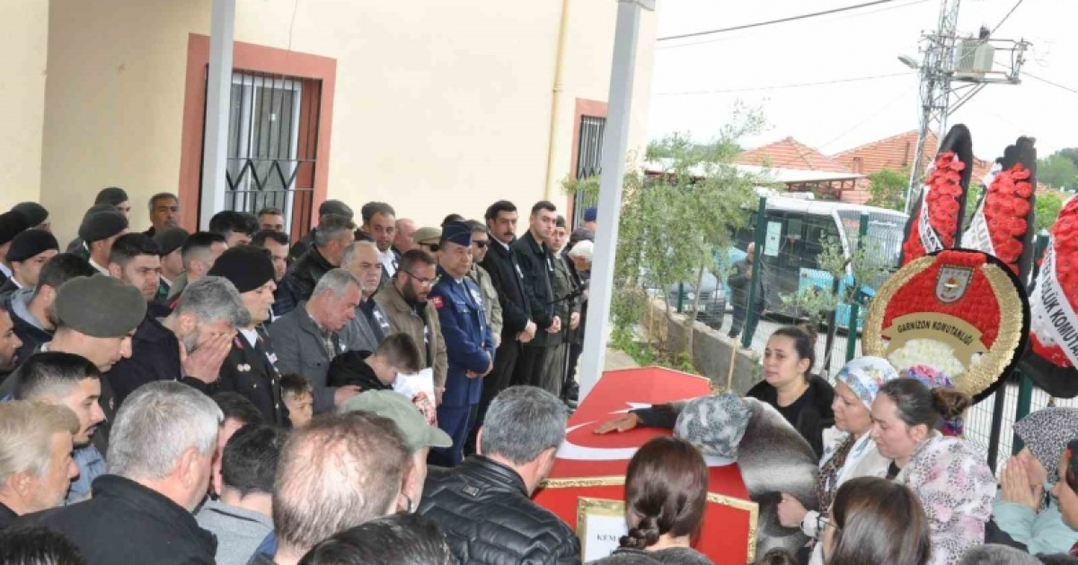 KAZA KURBANI MANİSALI UZMAN ÇAVUŞ’A ACI VEDA
