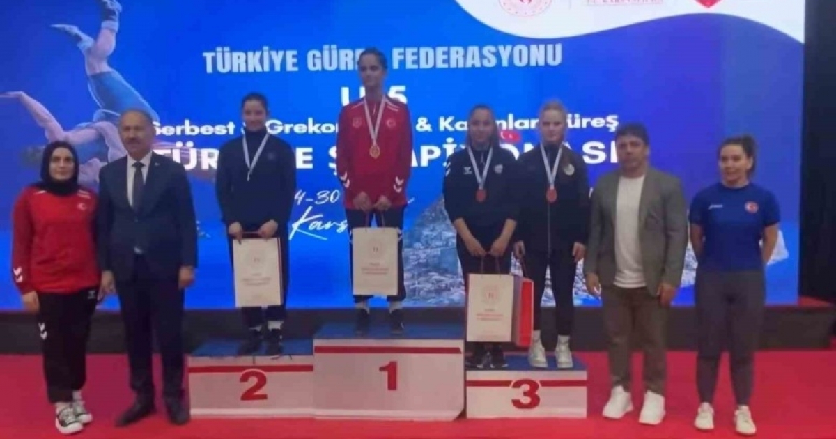 KÖYCEĞİZLİ GÜREŞÇİ ÇOMAK TÜRKİYE ÜÇÜNCÜSÜ OLDU
