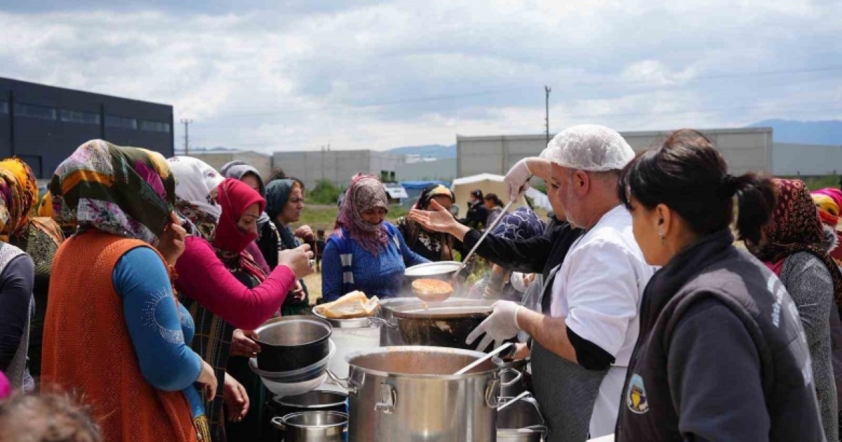 TURGUTLU’DA TARIM İŞÇİLERİNE ACİL DESTEK
