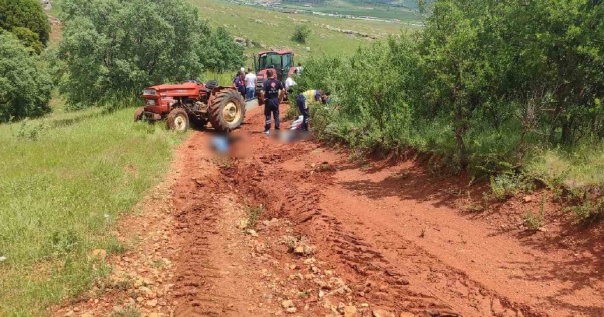 TRAKTÖRÜN DEVRİLDİĞİ KAZADA BİRİ ÇOCUK 2 KİŞİ HAYATINI KAYBETTİ
