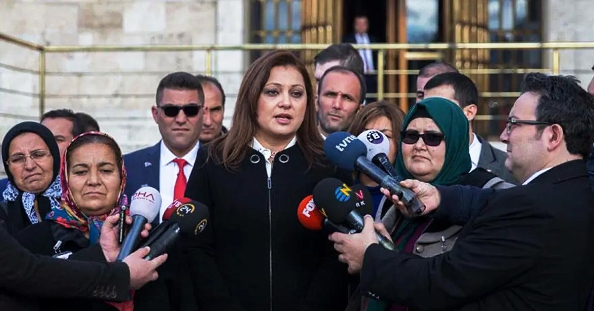 BURCU KÖKSAL AK PARTİ'YE KATILIYOR