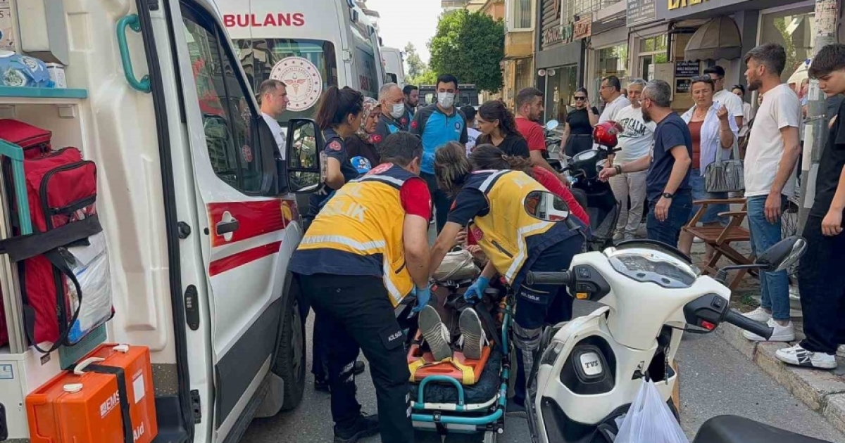 NAZİLLİ’DE YAYA GEÇİDİNDE KORKUTAN KAZA: 5 YARALI
