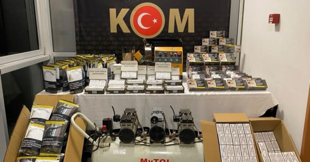 BİNLERCE MAKARON VE KAÇAK TELEFON ELE GEÇİRİLDİ