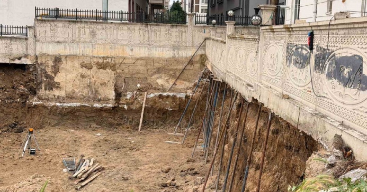 AFYONKARAHİSAR’DA GÖRENLERİ HAYRETE DÜŞÜREN GÜVENLİK ÖNLEMİ
