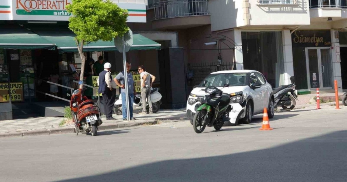 TAVŞANLI’DA OTOMOBİL İLE MOTOSİKLET ÇARPIŞTI: 1 YARALI
