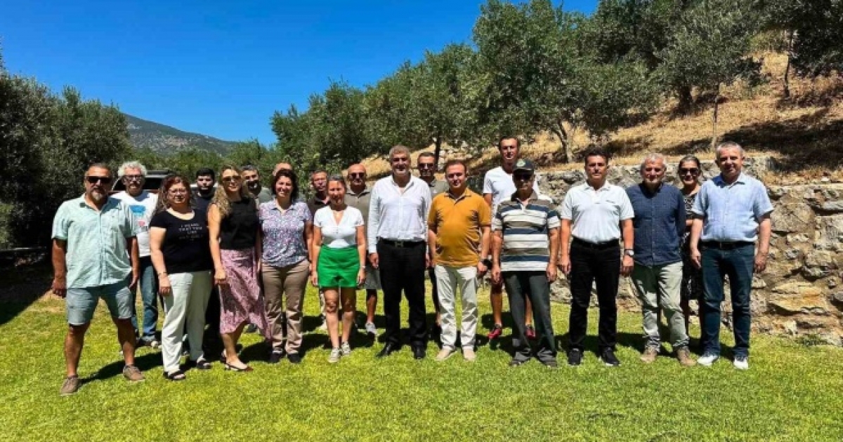DATÇA’DA ZEYTİN VE BADEM ÜRETİCİLERİ BİRLİĞİ RESMEN KURULDU
