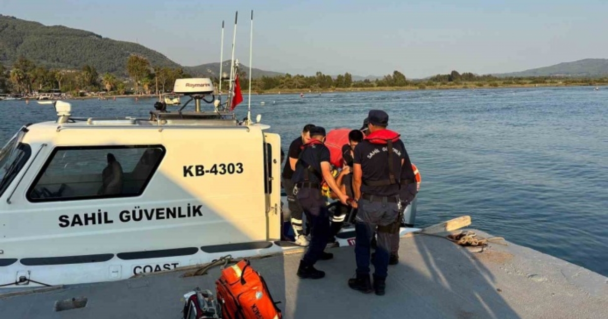 SEDİR ADASINDA KAYALIKLARDAN ÜŞEN VATANDAŞA TIBBİ TAHLİYE
