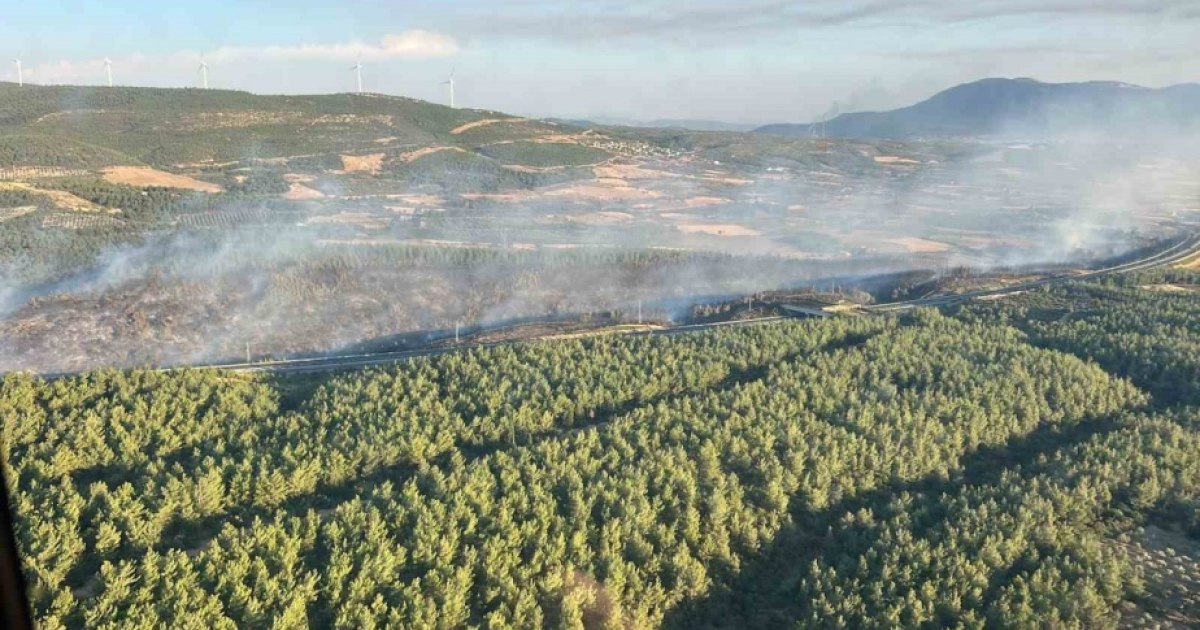 SOMA’DAKİ ORMAN YANGINI KONTROL ALTINA ALINDI: OTOYOL YENİDEN ULAŞIMA AÇILDI

