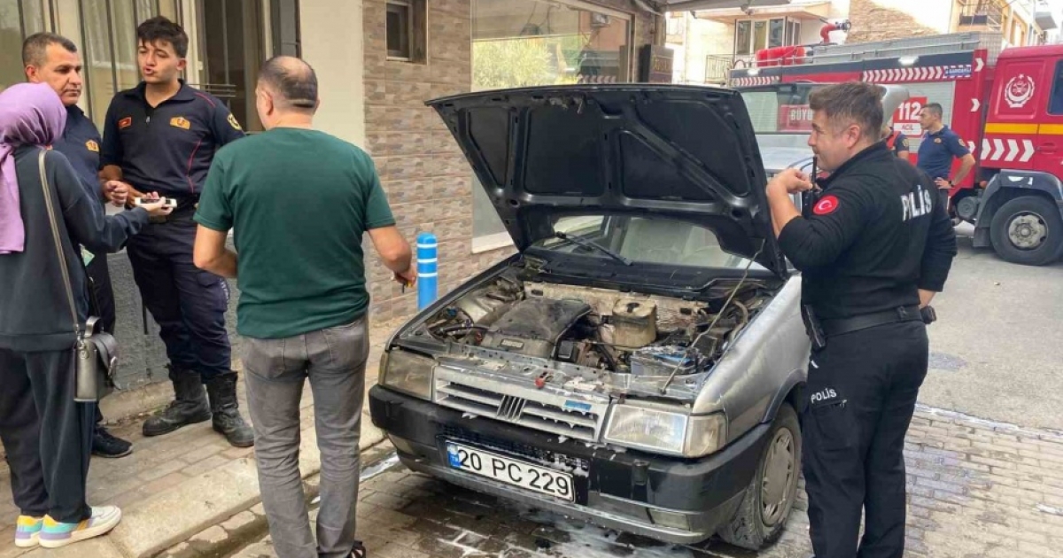 SEYİR HALİNDEKİ OTOMOBİLDE ÇIKAN YANGIN PANİĞE NEDEN OLDU
