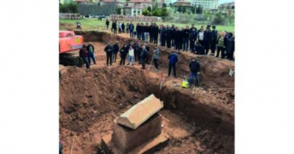 İnşaat Kazısında Roma Dönemine Ait Lahit Bulundu