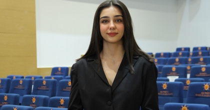 Türkiye'nin En Genç Milletvekili Adayı İzmir'den  