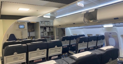 İzmir’in ilk gerçek uçak kesiti sınıfında uygulamalı eğitim başladı  