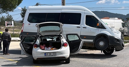 Ula Kavşağında İlginç Kaza  