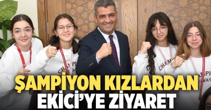 Şampiyon Kızlar Ekici’yi Ziyaret Etti