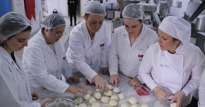 Fırıncılık Sektörüne Kadın Eli Değecek  