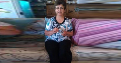 Karşıdan Karşıya Geçen Kadına Otomobil Çarptı