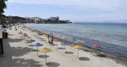 Kuşadası’nın plajları yaza hazırlanıyor  