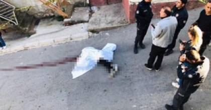 KARISINI SOKAK ORTASINDA ÖLDÜRDÜ