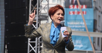 AKŞENER “MENDERES’İN MEZARINI ÇAKIRBEYLİ’YE GETİRMEK BOYNUMUN BORCUDUR”  