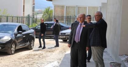 ARSLAN GENÇLİK MERKEZİ'Nİ İNCELEDİ