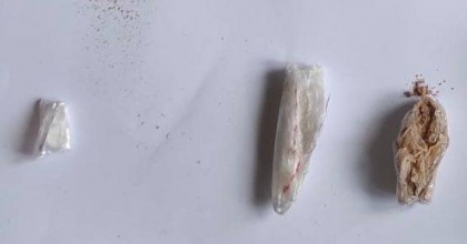 UYUŞTURUCUYU TERLİĞE SAKLAMIŞ