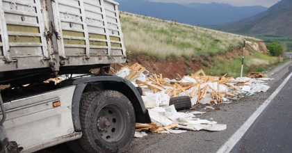 250 BİN LİRALIK MERMER ÇÖP OLDU  