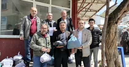 4 BİN 500 KİLO AYÇİÇEĞİ TOHUMU DAĞITILDI