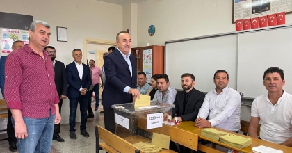 BAKAN ÇAVUŞOĞLU OYUNU KULLANDI
